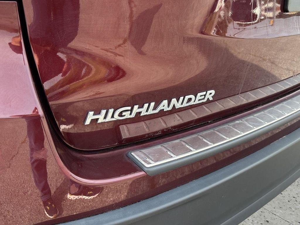 used 2017 Toyota Highlander Hybrid car, priced at $15,500