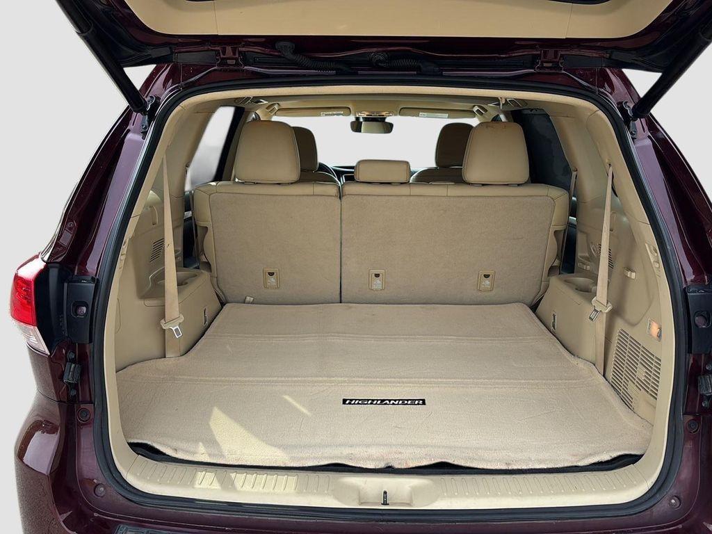 used 2017 Toyota Highlander Hybrid car, priced at $15,500