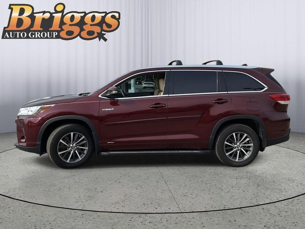 used 2017 Toyota Highlander Hybrid car, priced at $15,500