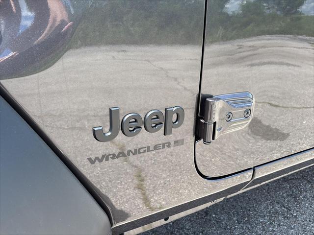 new 2025 Jeep Wrangler car, priced at $47,181