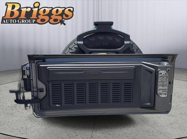 new 2025 Jeep Wrangler car, priced at $47,181