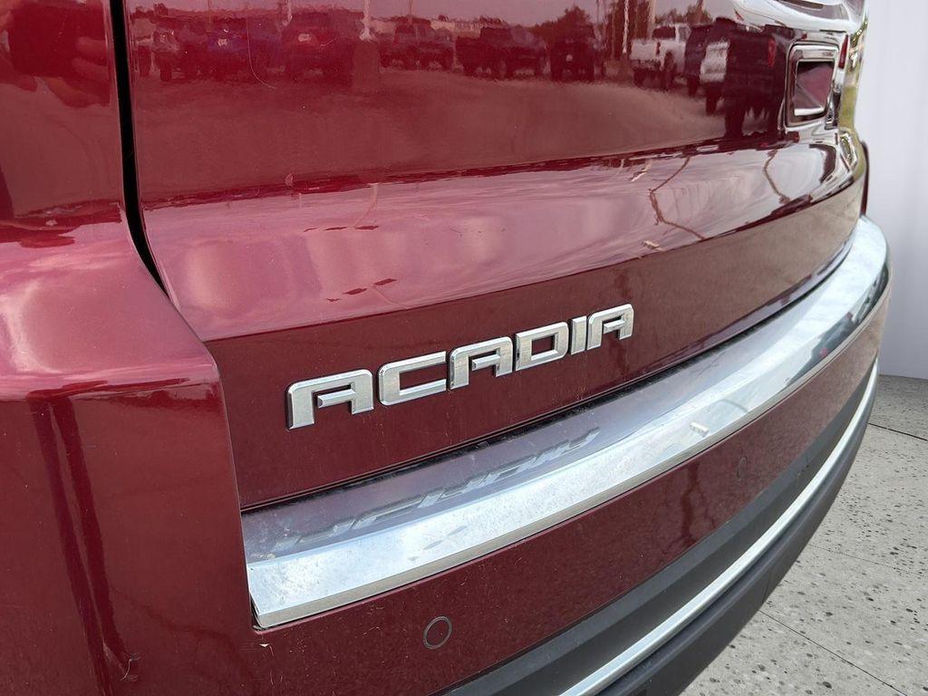 used 2015 GMC Acadia car, priced at $8,900