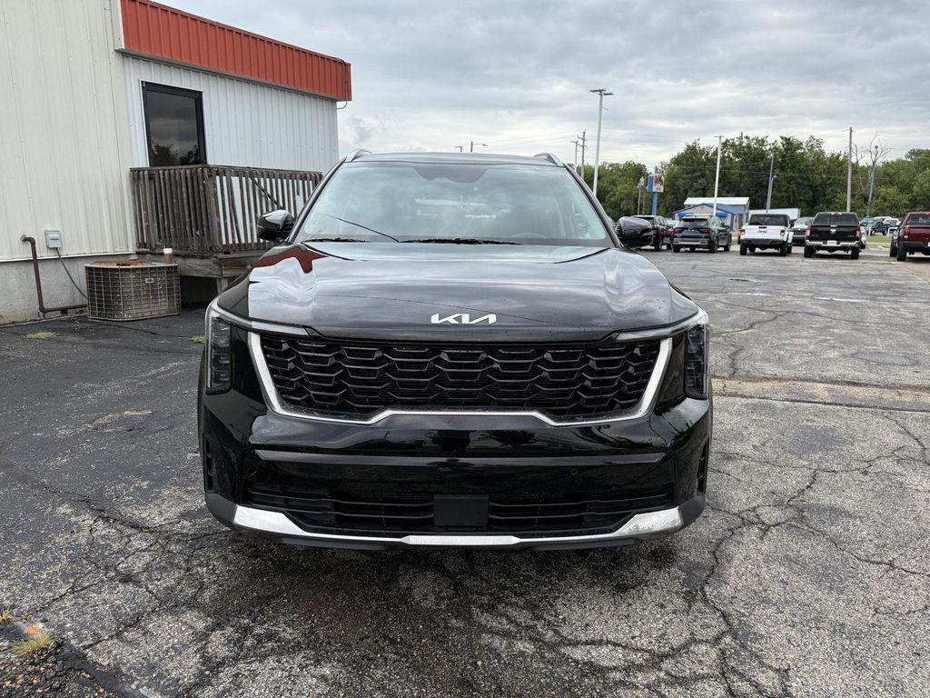 used 2024 Kia Sorento car, priced at $25,900