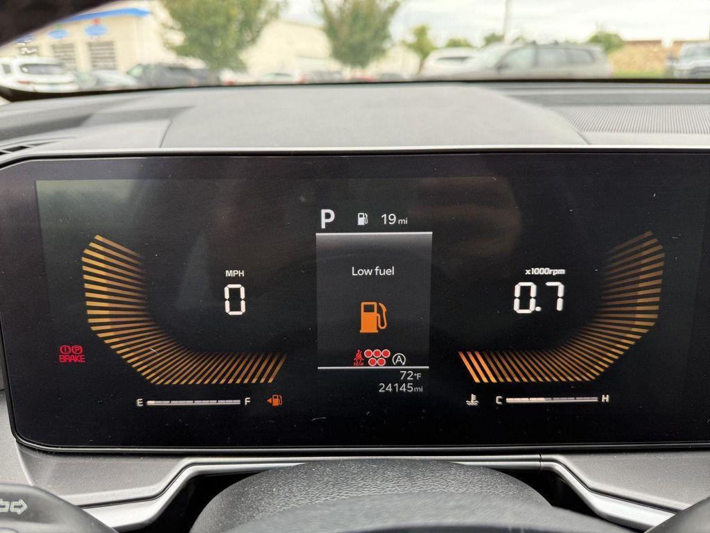 used 2024 Kia Sorento car, priced at $25,900