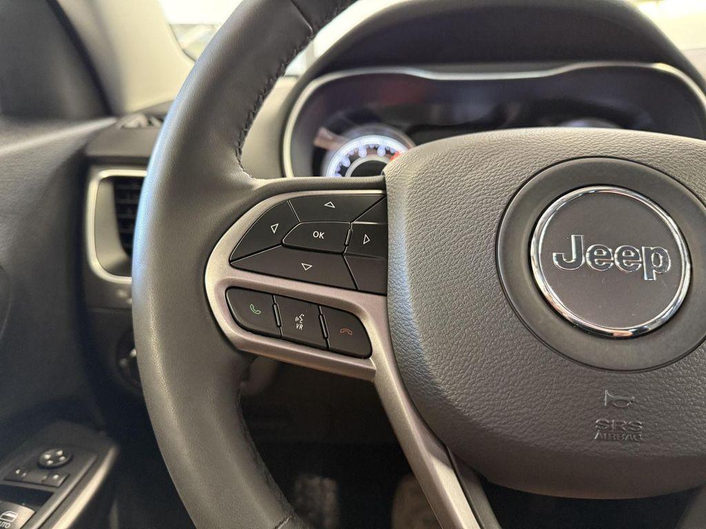 used 2021 Jeep Cherokee car, priced at $22,900