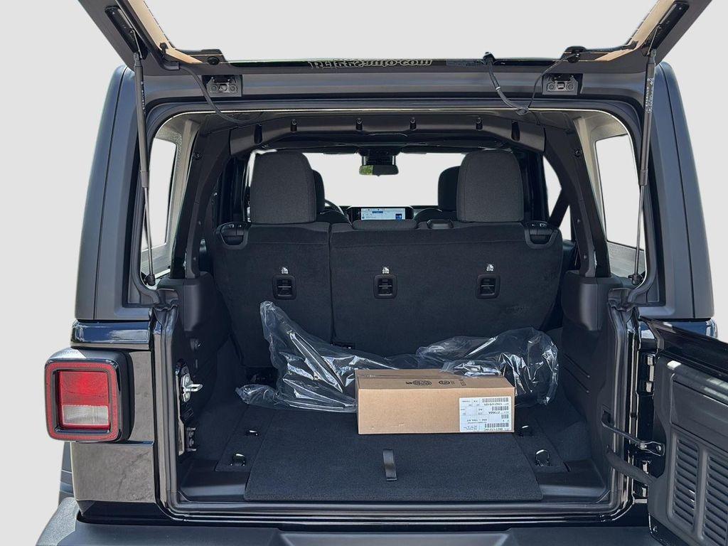 new 2025 Jeep Wrangler car, priced at $46,182
