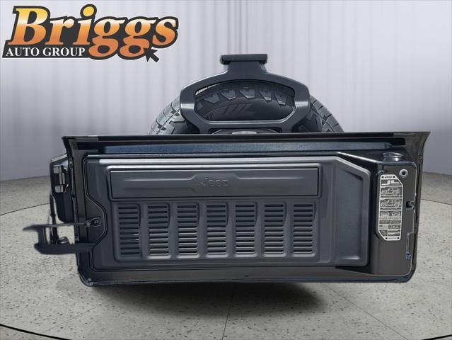 new 2025 Jeep Wrangler car, priced at $47,181