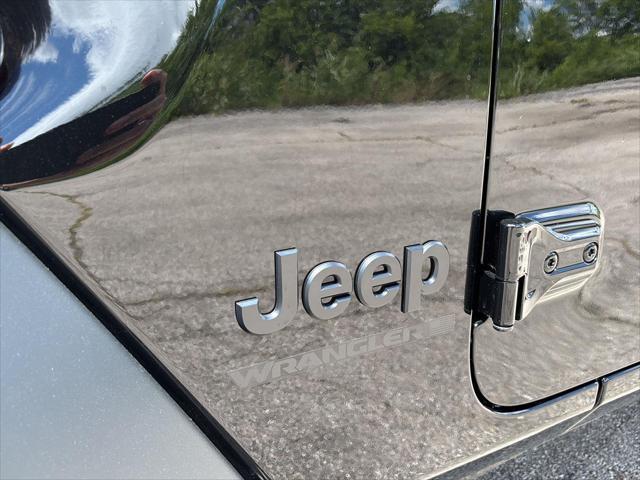new 2025 Jeep Wrangler car, priced at $47,181
