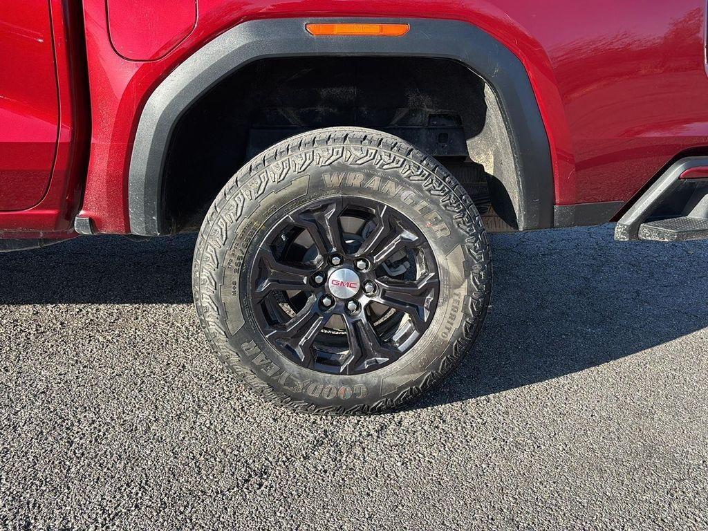 used 2024 GMC Canyon car, priced at $36,900