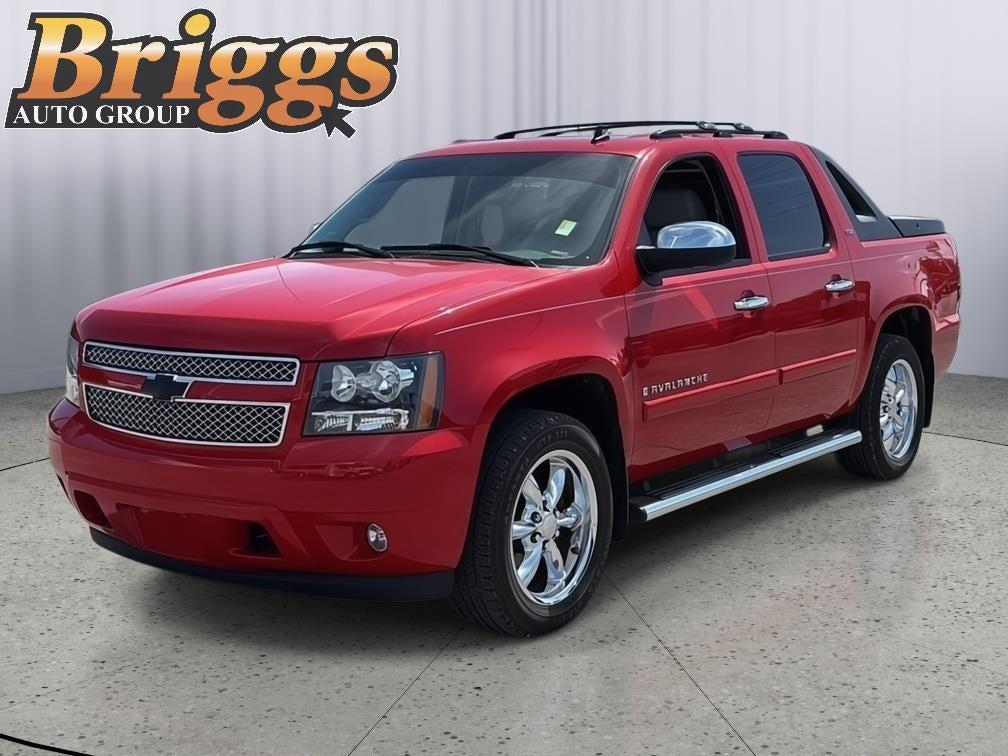 used 2007 Chevrolet Avalanche car, priced at $16,900