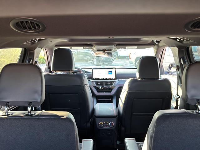 new 2025 Ford Explorer car, priced at $50,925