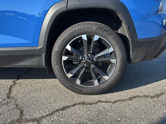 new 2025 Chevrolet Equinox car, priced at $35,840