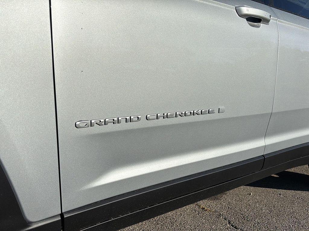new 2025 Jeep Grand Cherokee L car, priced at $47,490