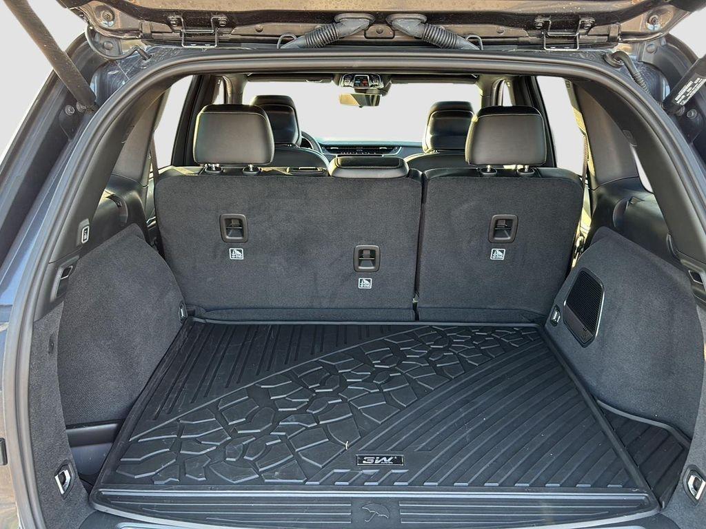 used 2023 Jeep Grand Cherokee car, priced at $39,900