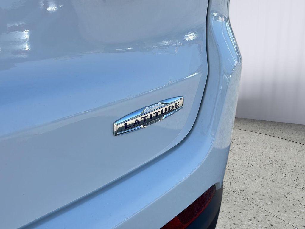 new 2025 Jeep Compass car, priced at $25,499