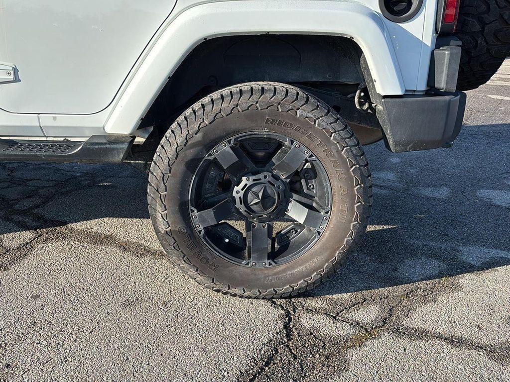 used 2015 Jeep Wrangler Unlimited car, priced at $18,900