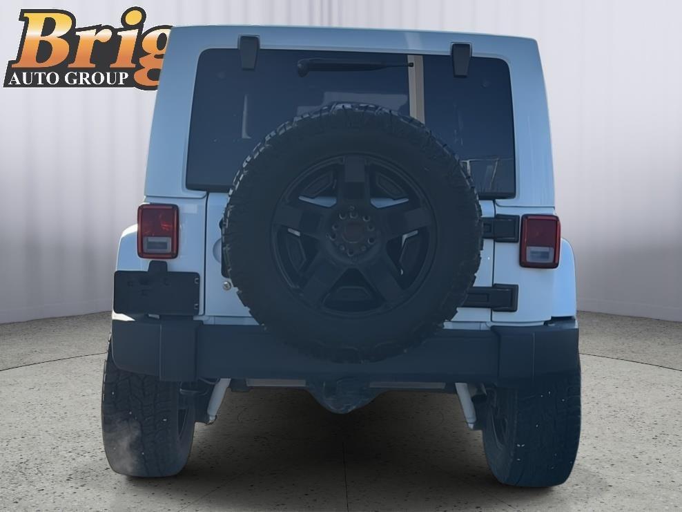 used 2015 Jeep Wrangler Unlimited car, priced at $18,900