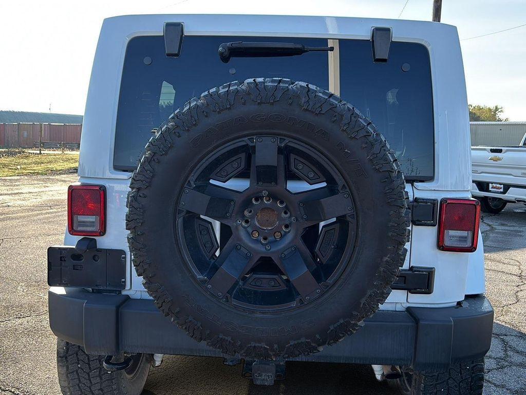 used 2015 Jeep Wrangler Unlimited car, priced at $18,900