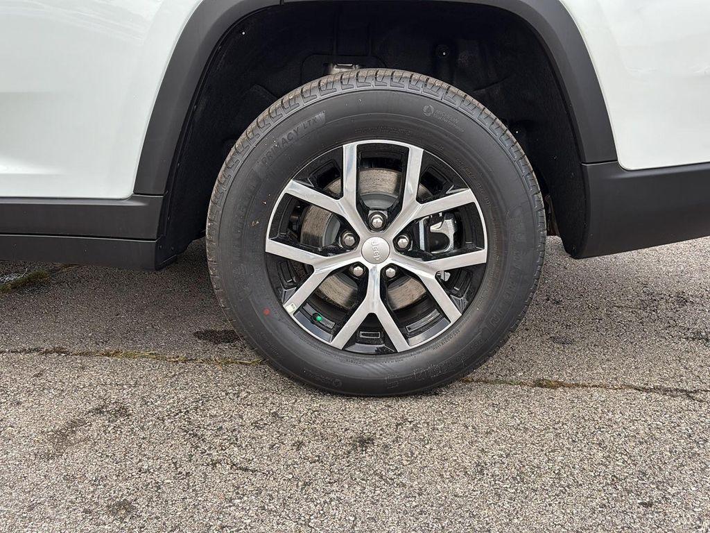 new 2025 Jeep Grand Cherokee L car, priced at $46,395