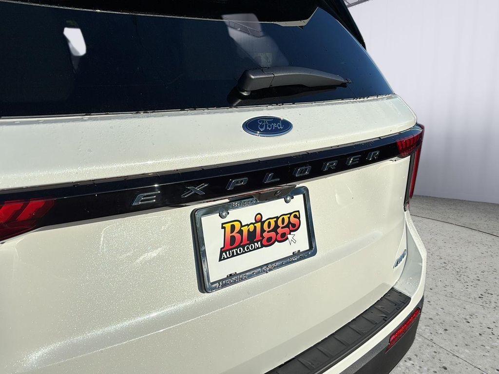 new 2025 Ford Explorer car, priced at $39,500