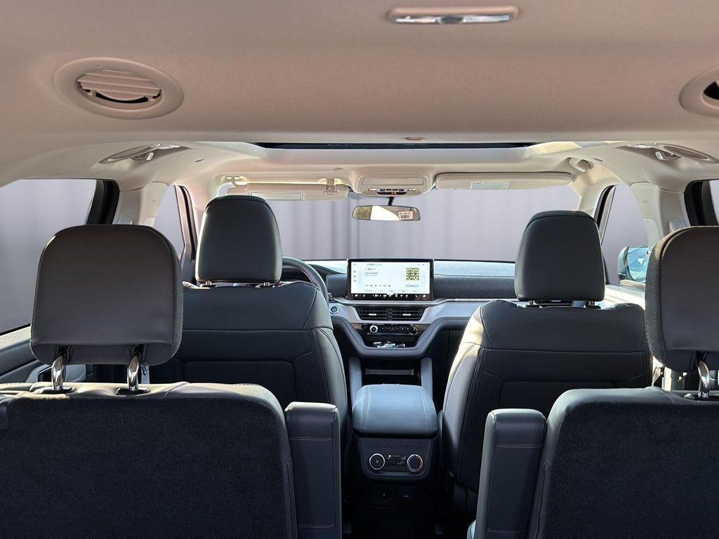 new 2025 Ford Explorer car, priced at $46,605