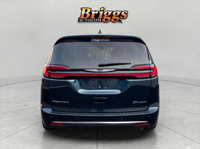 used 2023 Chrysler Pacifica Hybrid car