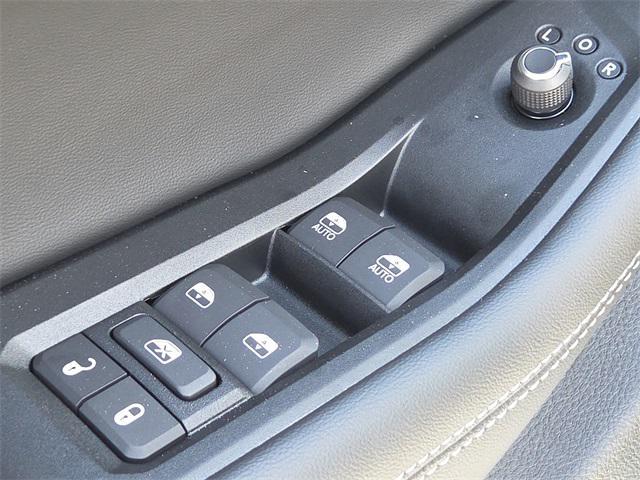 new 2025 Jeep Grand Cherokee car, priced at $37,530