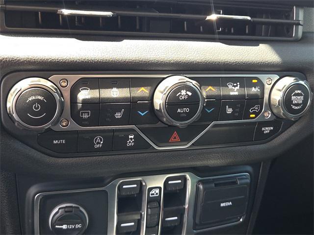 new 2025 Jeep Wrangler car, priced at $47,003