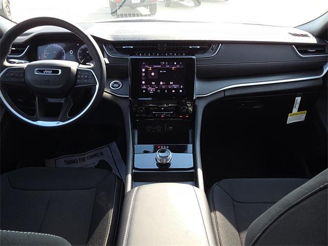 new 2025 Jeep Grand Cherokee car, priced at $32,748