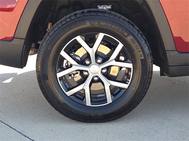 new 2025 Jeep Grand Cherokee car, priced at $41,508