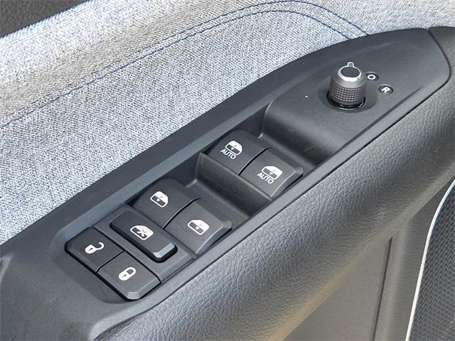 new 2025 Jeep Compass car, priced at $28,090