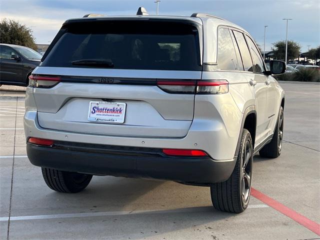 used 2023 Jeep Grand Cherokee car, priced at $28,446