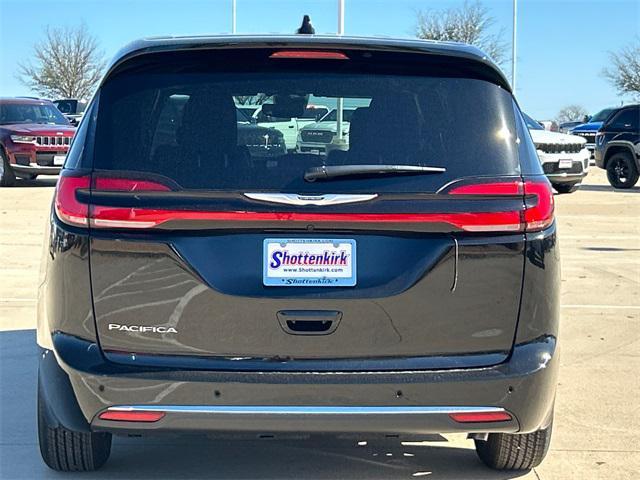 new 2025 Chrysler Pacifica car, priced at $44,320