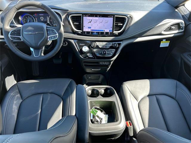 new 2025 Chrysler Pacifica car, priced at $44,320