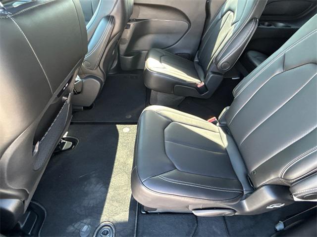 new 2025 Chrysler Pacifica car, priced at $44,320