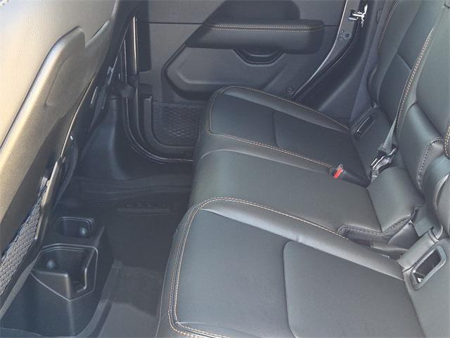 new 2025 Jeep Gladiator car, priced at $39,034