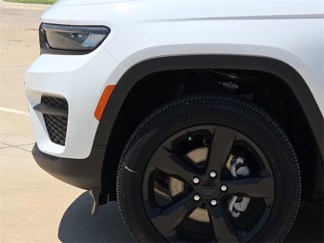 new 2025 Jeep Grand Cherokee car, priced at $42,807