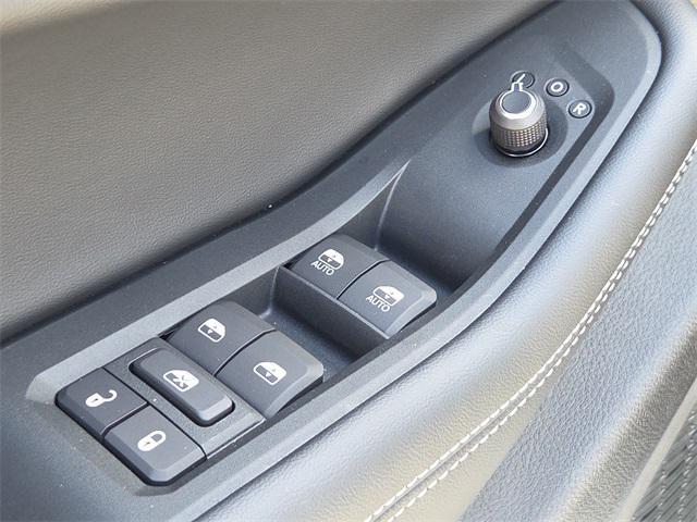 new 2025 Jeep Grand Cherokee car, priced at $43,575