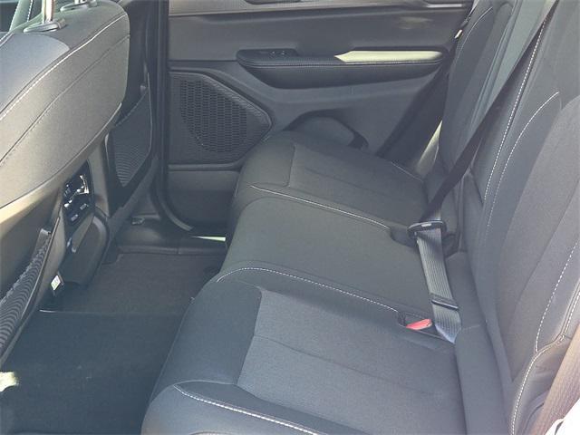 new 2025 Jeep Grand Cherokee car, priced at $43,575