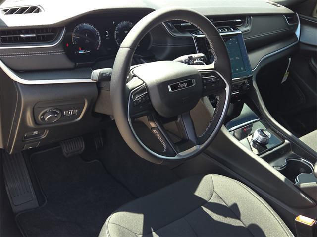 new 2025 Jeep Grand Cherokee car, priced at $43,575