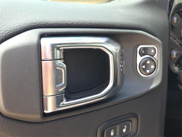 new 2025 Jeep Wrangler car, priced at $54,045