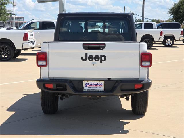 used 2022 Jeep Gladiator car, priced at $28,814