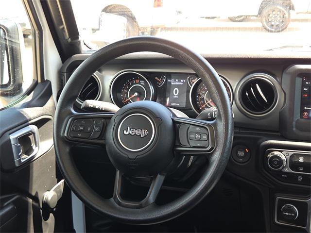 used 2022 Jeep Gladiator car, priced at $28,814