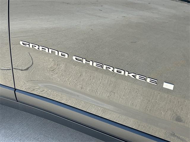 new 2025 Jeep Grand Cherokee car, priced at $51,695