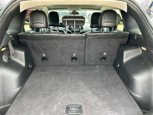 used 2020 Jeep Cherokee car, priced at $16,546