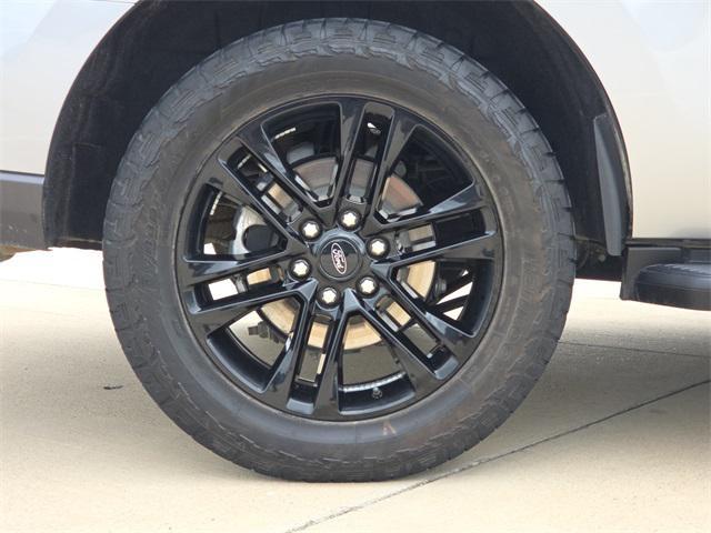 used 2024 Ford Expedition car, priced at $50,329