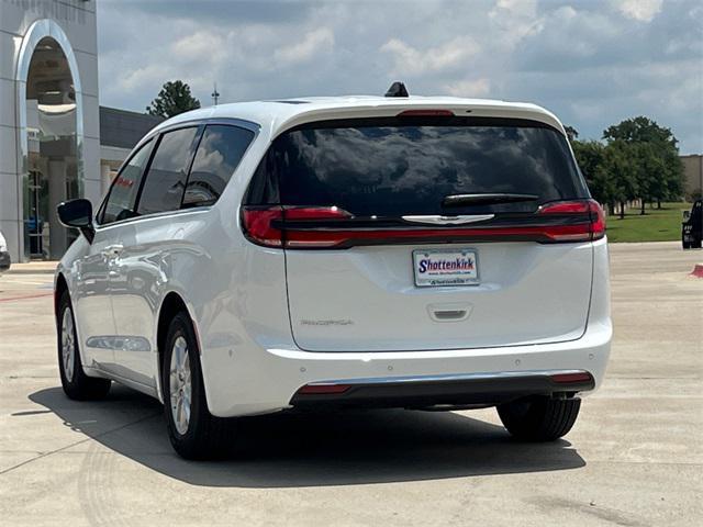 new 2024 Chrysler Pacifica car, priced at $40,950