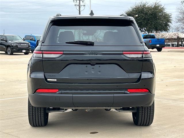 new 2025 Jeep Grand Cherokee car, priced at $41,655