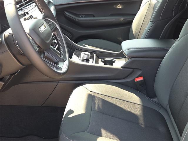 new 2025 Jeep Grand Cherokee L car, priced at $39,625
