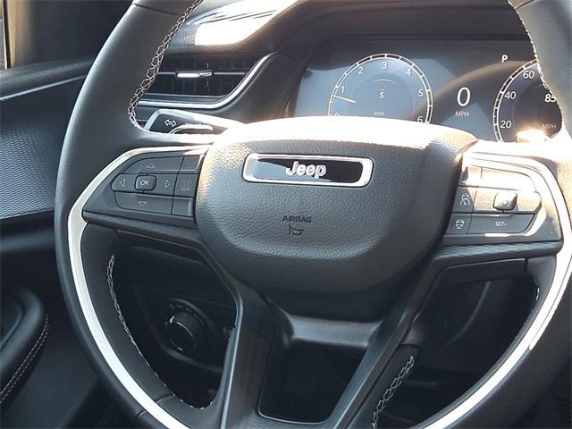 new 2025 Jeep Grand Cherokee car, priced at $33,736